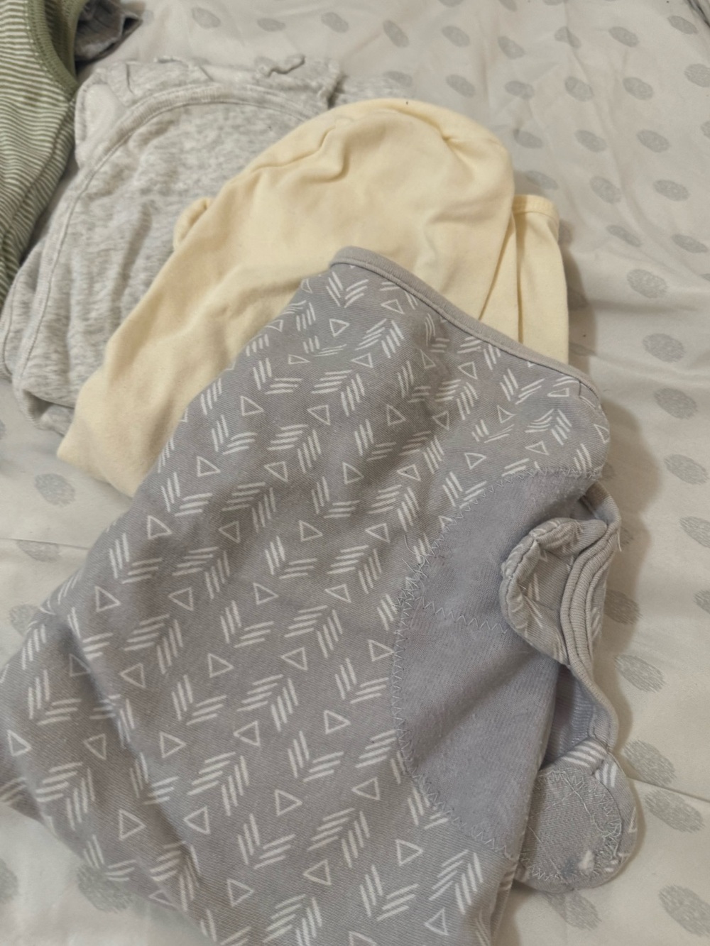 HUGE NEWBORN BUNDLE: tops, pants, swaddles, onesies- everything you’d need ! - Picture 6 of 7